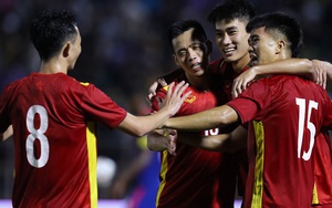 Báo Thái chua chát thừa nhận: 'Việt Nam hoặc Malaysia sẽ vượt qua chúng ta ở AFF Cup'