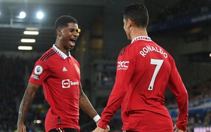 Everton 1-2 MU: Ronaldo cán mốc 700 bàn, Antony lại nổ súng, MU ngược dòng