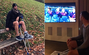 Rảnh rỗi sinh nông nổi, Neuer chống nạng đi chơi công viên