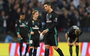 Chết cười với tình huống Ramos dứt điểm còn Ronaldo… cản phá giúp Tottenham