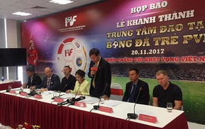 Giggs và Scholes: 'Chúng tôi sẽ giúp Việt Nam dự World Cup 2030'