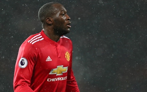 Romelu Lukaku lại kiến tạo... giúp đối thủ ghi bàn
