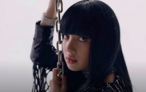 Lisa Blackpink lập thành tích 'khủng' nhất lịch sử K-pop với 'Money'
