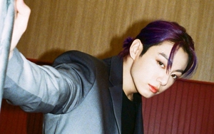 9 nam thần K-pop khiến fan 'phát sốt' với kiểu tóc man bun