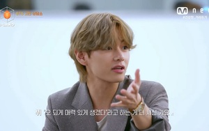 V BTS bị Suga và J-Hope cắt lời chỉ để... khen đẹp trai