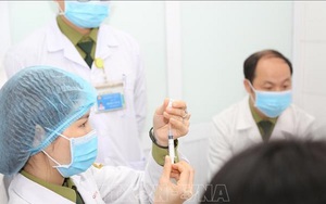 Tiêm thử nghiệm mũi 2 vaccine ngừa Covid-19 Nano Covax cho 20 tình nguyện viên
