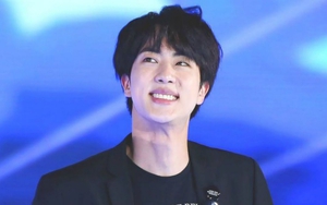 Ngưỡng mộ anh cả Jin BTS qua clip từ camera giấu kín
