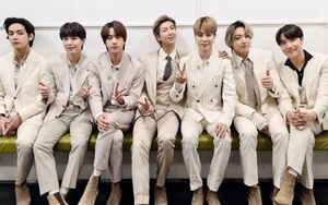 HYBE lên tiếng về tin BTS sẽ nhập ngũ cùng nhau vào 2022