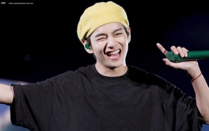 Màn đối đáp dễ thương trên Weverse của V và J-Hope khi fan xin lời khuyên