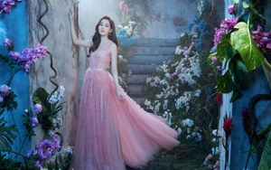 Hoa hậu Đặng Thu Thảo 'gái một con' đọ dáng cùng dàn người đẹp