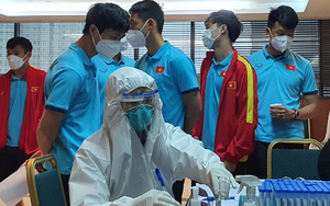 Bóng đá Việt Nam hôm nay: HLV Park Hang Seo nhận tin không vui trước trận gặp tuyển Trung Quốc