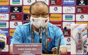 HLV Park Hang Seo: 'Đội tuyển Việt Nam dễ lộ chiến thuật trước Oman'