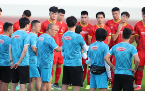 AFF Cup 2021 hôm nay: HLV Park Hang Seo tính phương án thay Hùng Dũng
