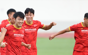 Bóng đá Việt Nam hôm nay: Quang Hải, Quế Ngọc Hải ghi bàn cho đội tuyển Việt Nam