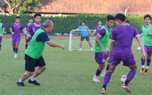 AFF Cup 2021 hôm nay: HLV Park Hang Seo đấu tập cùng học trò