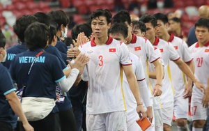 AFF Cup 2021 hôm nay: Tuyển Việt Nam chưa thể về nước. HLV Park Hang Seo chia tay 2 trợ lý