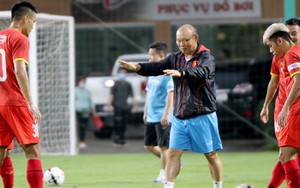 Bóng đá Việt Nam hôm nay: Tuyển Việt Nam trở lại tập luyện