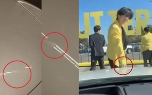 Fan nằng nặc đòi mua xế hộp in dấu tay V BTS