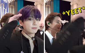 'Chết cười' những thời khắc BTS chẳng ai nhường ai ngay ở trường quay