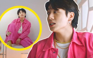 Fan phải chi bao nhiêu tiền để mặc như Jungkook BTS trong MV ‘Left And Right’?