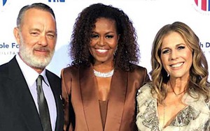VIDEO: Ngắm cựu Đệ nhất phu nhân Michelle Obama trong trang phục của NTK Công Trí