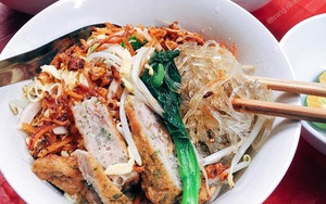 Những món ăn vặt ngon, bổ, rẻ ở phố đi bộ Hà Nội