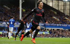 ĐIỂM NHẤN Everton 2-5 Arsenal: Oezil và Sanchez đá đúng sức, Pháo thủ sẽ cực mạnh