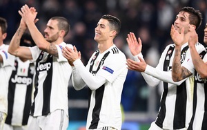 ĐIỂM NHẤN Juventus 1-0 Valencia: Việc gì khó, có Ronaldo. Szczesny và Cancelo tuyệt vời