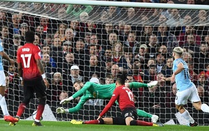 MU: De Gea ngày càng tệ, cứ bị sút trúng đích là vào