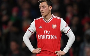 Mesut Oezil: Từ người hùng tới ‘số 0’ ở Arsenal