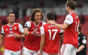 Arsenal 4-0 Norwich: Aubameyang lập cú đúp, Pháo thủ vẫn mơ dự cúp châu Âu