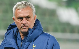 Tottenham liên tiếp gây thất vọng: Mourinho thực sự đang gặp vấn đề gì?