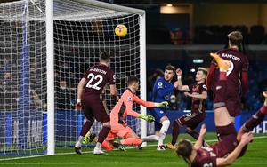 Timo Werner bỏ lỡ khó tin, bị fan Chelsea gọi là 'Martial 2.0'