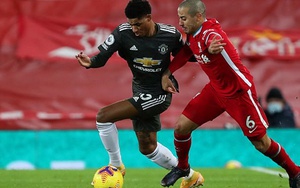 Gary Neville bị chỉ trích gay gắt vì mô tả MU như... đội nhỏ