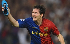 Các huyền thoại bóng đá lừng lẫy 'ngả mũ' trước Messi