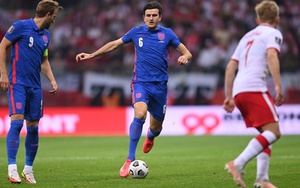 Maguire xuất sắc 'bỏ túi' Lewandowski, được fan MU ca ngợi hết lời