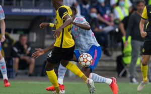 MU: Wan-Bissaka bị đuổi vì phạm lỗi thô bạo, Sancho ngậm ngùi rời sân