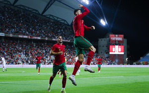 Bồ Đào Nha 3-0 Qatar: Ronaldo lại ghi bàn, sẵn sàng tranh Quả bóng vàng với Messi