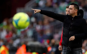 Barcelona thua sốc Betis : Xavi nói gì sau thất bại đầu tiên?