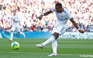 CIES bầu chọn Cầu thủ xuất sắc nhất năm: Alaba số 1, Messi đứng tận thứ... 24