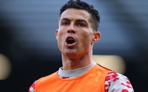 Tin MU 29/12: Ronaldo bị tố đe dọa 3 sao MU. Chọn tuyển thủ Uruguay thay Maguire