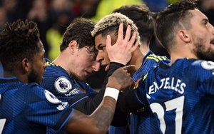 ĐIỂM NHẤN Brentford 1-3 MU: Sống lại hi vọng top 4. Bruno, De Gea quan trọng hơn Ronaldo