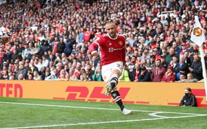 Vì sao MU không biết ghi bàn từ phạt góc?