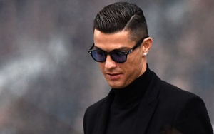 Ronaldo kiếm tiền từ Instagram nhiều gấp 3 lần lương 'khủng' ở MU