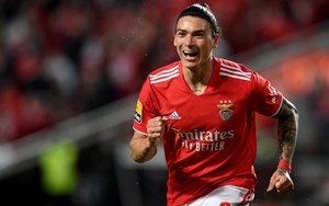 Bóng đá hôm nay 27/4: MU mua ‘quái thú’ hơn 100 triệu, Man City thắng Real kịch tính