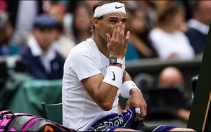 Nadal chấn thương bụng, có thể lỡ trận bán kết với Kyrgios