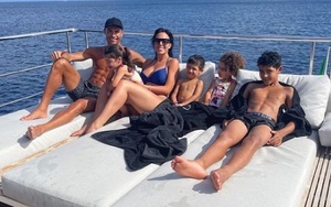 Ronaldo chi gần 30 triệu euro cho kỳ nghỉ hè sang chảnh ở Mallorca