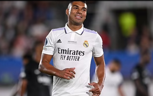 Rio Ferdinand: 'MU cần Casemiro nhưng giá 70 triệu bảng quá cao'