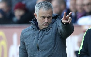 Mourinho kích hoạt quả bom 'tâm lý chiến' với Guardiola trước thềm derby Manchester