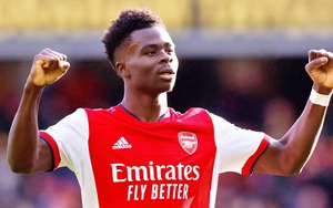 Arsenal đề nghị tăng lương gấp đôi cho Saka trước sự lôi kéo của Man City